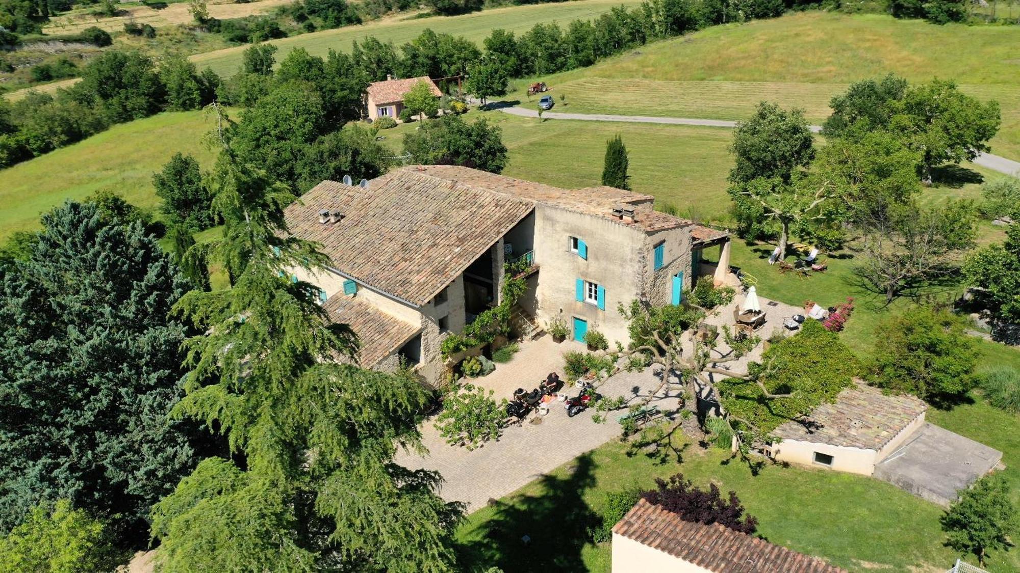 Les Demeures Du Clos Niozelles Luaran gambar
